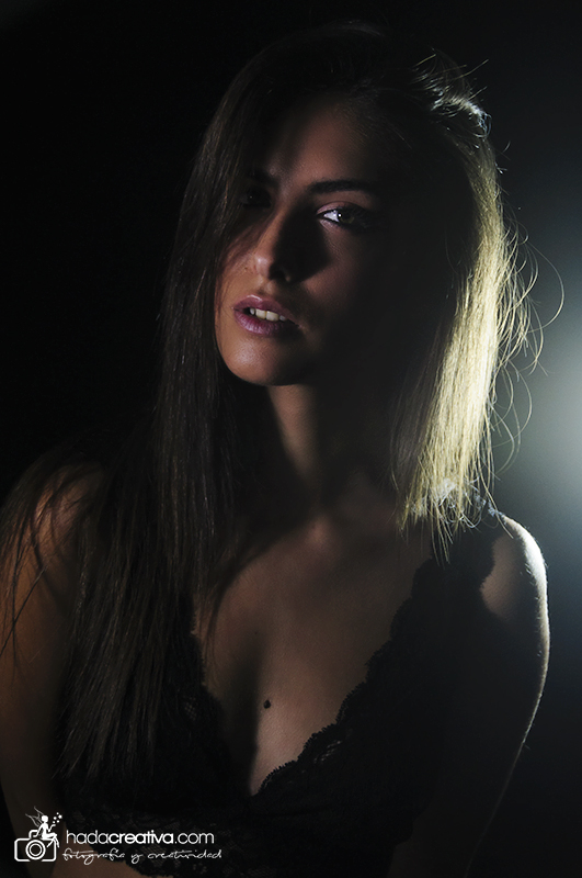 Retrato mujer en estudio Elche