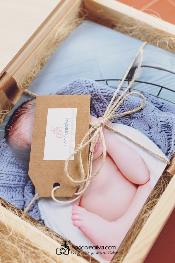 Caja de madera con fotos